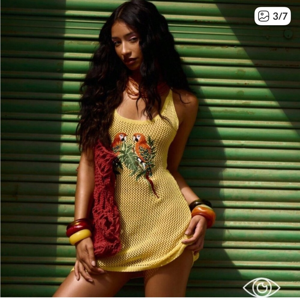 MODA ME COUTURE MUSERA Yellow Crochet Halter Cover-Up with Parrot Motif - Picture 3 of 7